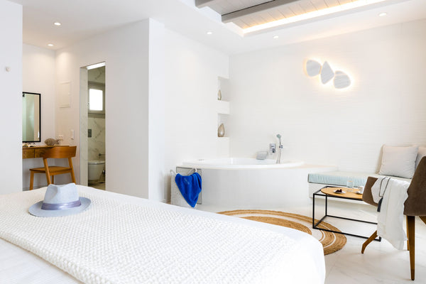 his double room is located in the second floor and has a nice veranda.Combining   KANDIANI BLEU CIEL-Junior Suite with Sea View and Spa Bath Private room in rental unit vacation rental 44396998