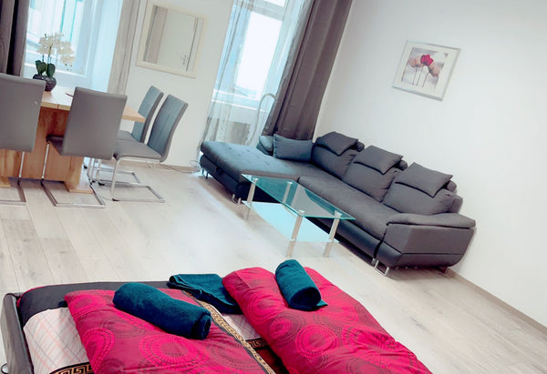 This amusant ground-floor studio is in an old Viennese apartment building in sup  Amusant 1BR Apt.- Near Praterstern Entire rental unit vacation rental 704889885087924209