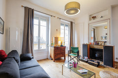 Bonjour,<br />Bienvenue dans un appartement calme et très lumineux. Refait à neu Lyon, France Joli T2, Brotteaux/Les Halles, 55m2 Entire rental unit vacation rental 6131338