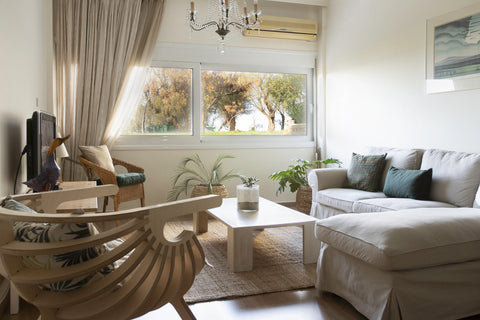 A recently renovated and spacious flat apartment in an area that offers the oppo Chania, Greece Cozy apartment, 1 minute away from beach Entire rental unit vacation rental 33065231