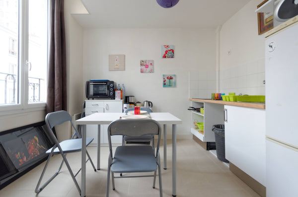Pleasant shared bedrooms in a functional and renovated apartment,  <br />on a qu Paris, France Shared bedrooms in the Paris center 7G Shared room in rental unit vacation rental 9842034
