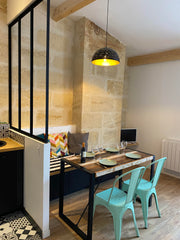 Appartement 4 personnes tout équipé, idéal pour un séjour d'une nuit à une semai Bordeaux, France Studio Duplex tout confort Bordeaux Centre 4 pers. Entire rental unit vacation rental 40911039