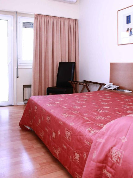 Bright, comfortable rooms with central heating, air conditioning, TV and free Wi GR Single room in 3 star central Athens Hotel Room in hotel vacation rental 29707245