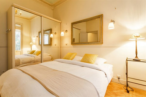 A immersion in the heart of the gorgeous and luxurous Paris. Extremely quiet are Paris, France Wake up just  beside Napoléon ! :) Entire rental unit vacation rental 2275575