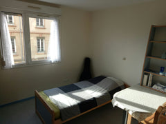 Je loue mon studio de 18 m2 tout équipé. Le studio dispose 1 lit et 2 matelas, W France Studio de 18 m2 à louer proche de tout Entire rental unit vacation rental 21919577