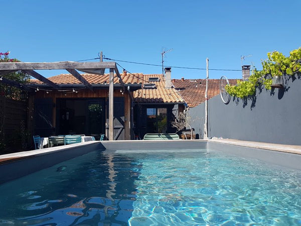 Cette échoppe est idéalement située à 10 min de Bordeaux centre en tramway. L'ar Lormont, France Echoppe familiale Bordeaux Entire home vacation rental 19691274