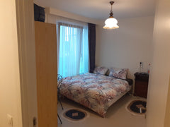 La chambre est sympa et lumineuse<br /><br /><b>The space</b><br />le quartier e Brussels, Belgium Enjoy your stay Private room in rental unit vacation rental 41828891