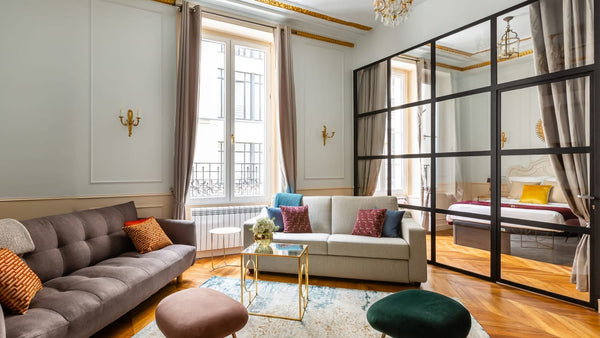 Welcome to your Parisian home near Louvre Museum and Marais. Located on the nobl Paris, France Luxury 3 bedroom 2 bathroom with AC - Louvre Entire rental unit vacation rental 22538392