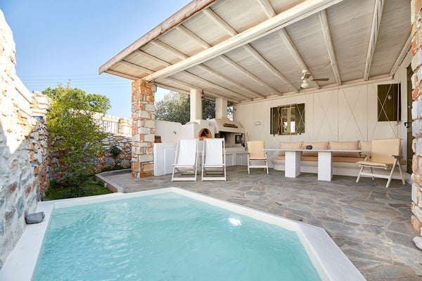 Villa Joy is a recently renovated traditional house very close to the center of  Paros, Greece Villa Joy Alyki Entire rental unit vacation rental 40227499
