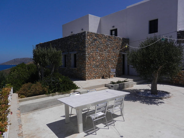 Villa su 3 livelli, su un terreno di 5.000 mq digradante a terrazze sino al mare Turin, Italy Villa sul mare - Leros - Dodecaneso Entire villa vacation rental 2981716