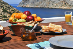 A brand seafront apartment with panoramic views, located in the scenic bay of Ch Chania, Greece Droufakos’ home, Lux seafront apartment w. View Entire rental unit vacation rental 641037951491865942