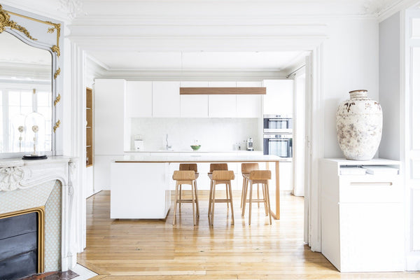 Very nice and secure parisian area <br />Classic Haussmann buiding XIX cent<br / Angers, France Superbe appartement haussmannien Entire rental unit vacation rental 12869782