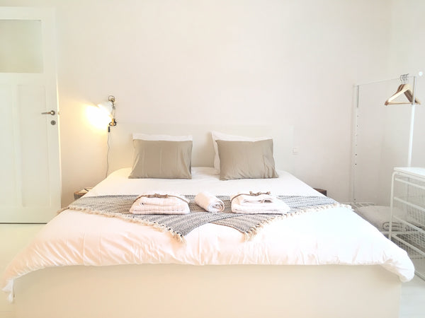 Nice private urban studio<br /><br />Hey there, we are very excited to host you. Gent, Belgium Cosy private urban studio + FREE bikes! Entire rental unit vacation rental 19785070