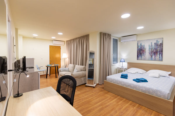 Located in the heart of Athens, 50 meters away from Syntagma Square , Athens bus Alimos, Greece Syntagma Αthens Kyniska Studio Entire rental unit vacation rental 37842820