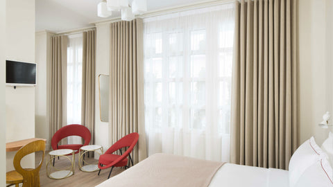 Aux batignolles, dans un quartier jeune, sympa et branché, découvrez cette chamb  Suite room in 4 star Boutique-hotel Montmartre Room in boutique hotel vacation rental 23459369