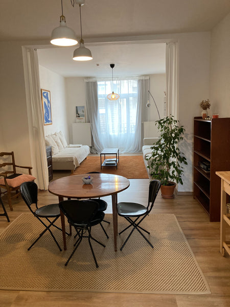 Chaleureux et lumineux studio situé au coeur de St Gilles à Bruxelles. Emplaceme Limoges, France Appartement paisible et confortable à Saint Gilles Entire rental unit vacation rental 49288764