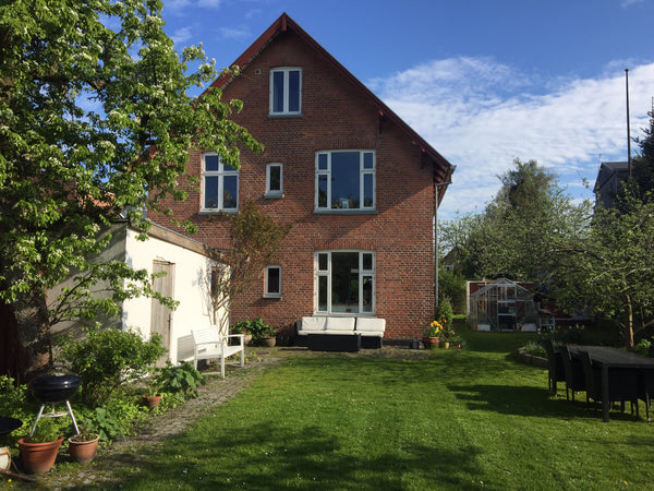 Super family friendly house in Copenhagen with room for the big family or two fa Copenhagen, Denmark Family friendly house with a sunny garden Entire home vacation rental 18612419