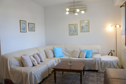 Ideal place for families or friend groups. It's location is ideal, overlooking t Ermoupoli, Greece Aegean Serenity Villa Entire villa vacation rental 637598649045333228