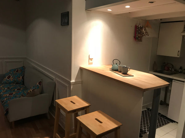 Studio avec mezzanine (grand lit double et placards), cuisine ouverte équipée et Bordeaux, France Studio en face du parc Monceau Entire rental unit vacation rental 30166721