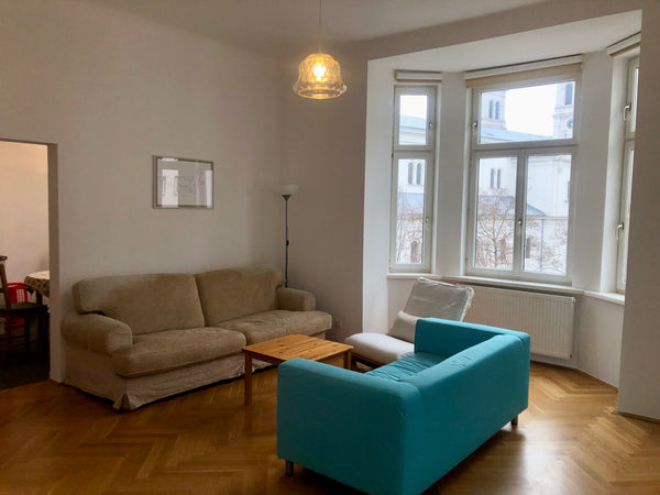 Willkommen in meiner Wohnung. Sie ist neu und daher minimalistisch eingerichtet. Vienna, Austria Altbauwohnung mit bester Anbindung in Wien Entire condo vacation rental 552595845757348529