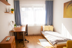 Spotless clean and bright room for 1 close to the city center (just 15 minutes f Prague, Czechia ✈✈Bed & delicious Breakfast close to the center✈✈ Private room in rental unit vacation rental 28446942