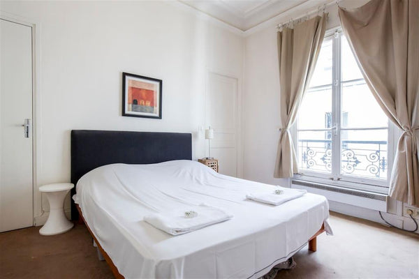 Lovely 2 bedroom 55 Sqm steps from Folies Bergeres Cabaret in Grands Boulevards  Paris, France Bonne Nouvelle - Conservatoire 2 Bd Entire rental unit vacation rental 10109617