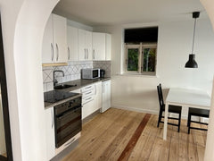 A very nice and small apartment in Frederiksberg. <br />Nearby City, cafees, pub Frederiksberg, Denmark HCØ28D, st. th Super nice apartment in Frb. Entire serviced apartment vacation rental 656299415996647262