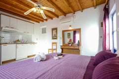 Beach front accommodation, in the beautiful island of Naxos. <br />Recently reno  Panormos Hotel Naxos - Studio (2 Adults) Room in hotel vacation rental 46483408