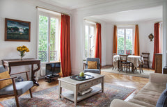 Stuning three rooms apartment, very central and relatively close to tourist attr Paris, France Stunning 2 bed Apartment close to Champs-Elysees Entire rental unit vacation rental 13678754