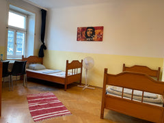 Subway 2 min to Walking <br />near Main Station 5 min With Subway <br />in Centr  2-) Room for 3 People near Main Station Private room in hostel vacation rental 676164377935675445