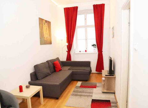 2-room apartment with separate kitchen and dining area, close to the main railwa Vienna, Austria VdN Apartment (2 rooms, kitchen, close to metro) Entire rental unit vacation rental 21402096