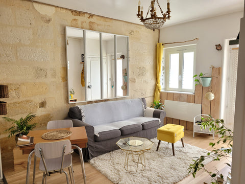 Appartement refait neuf dans petite résidence calme sur jardin.<br />proche tram Bordeaux, France Appartement T2 calme sur jardin tram D Entire rental unit vacation rental 45404919