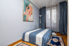 We offer elegant rooms in a 85 m² apartment near the Republic metro station Gonc Paris, France beautiful apartments central Paris. Entire rental unit vacation rental 4814986