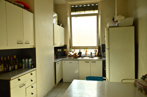 Une chambre en mezzanine dans un appartement de 130 m2.<br />2 salles de bain de Kraków, Poland Chambre très bien placée à Lyon 6 Shared room in rental unit vacation rental 29878206
