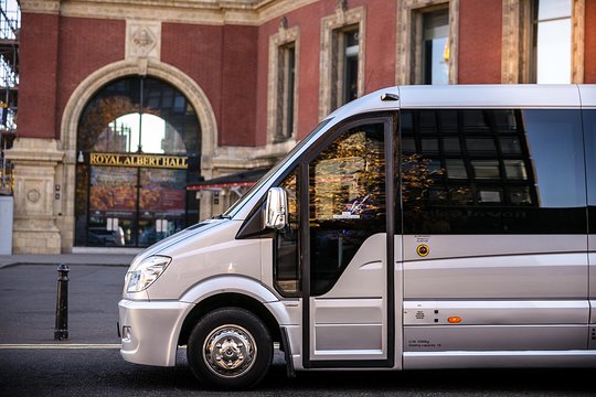 Private Minibus Arrival Transfer: Heathrow Airport to Central London  Private Tours and Travel Guide Europe London CITY London Destination Tour