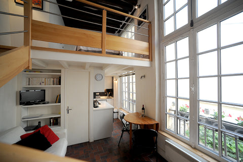 Beautiful studio with large windows (23m²) in a renovated 17th Century Mansion i Paris, France Light Calm Marais Pompidou Studio Entire rental unit vacation rental 4009913