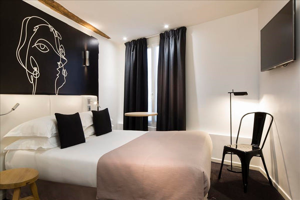 chambre à grand lit pour 2 personnes<br /><br /><b>The space</b><br />Ideally si Paris, France Chambre Double 