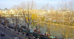 Charming and sunlight flat in PARIS-LE MARAIS-LOUVRE -2 bedrooms- 2 bathrooms- 6 Paris, France High Standing flat view river SEINE Entire rental unit vacation rental 874979