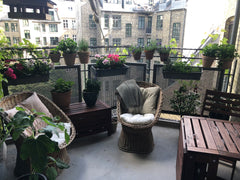 Vores lejlighed bærer præg af, at vi prioriterer hyggelige rammer med plads til  Copenhagen, Denmark Charmerende herskabslejlighed med skøn altan Entire rental unit vacation rental 43859394