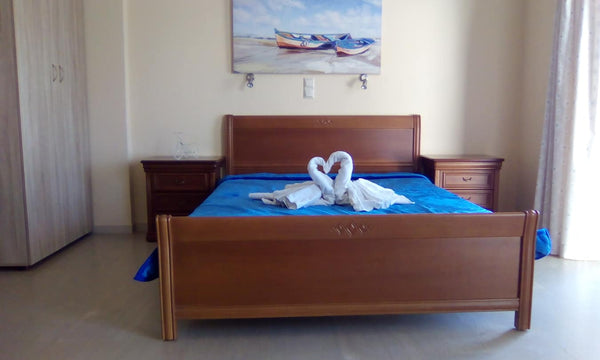 Sunset studio is located in the Sandy beach. Just a few meters away from the bea  Superior Seaview Studio 