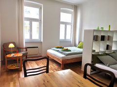 Cute appartment 5 Minutes from the beautiful Schloß Schönbrunn. Also close to th Vienna, Austria Sunny Appartement close to Schönbrunn Entire rental unit vacation rental 40897444
